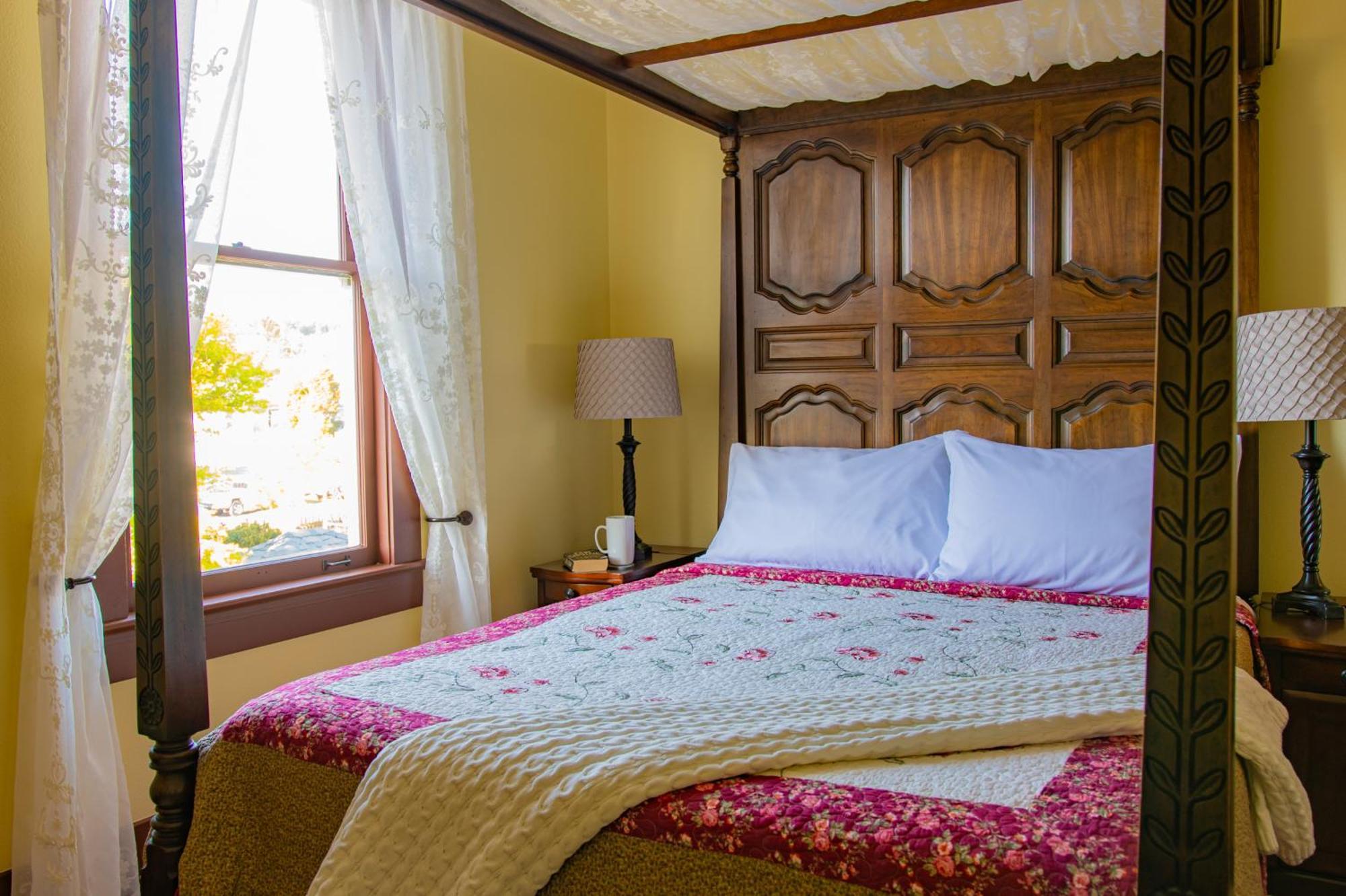 The Pearl Inn Bed And Breakfast Ilwaco Εξωτερικό φωτογραφία